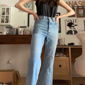 Levi’s Ribcage Flare Jeans